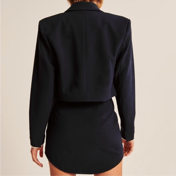A&F Abercrombie and Fitch Navy Blue Cropped Tailored Blazer - Picture 5 of 9